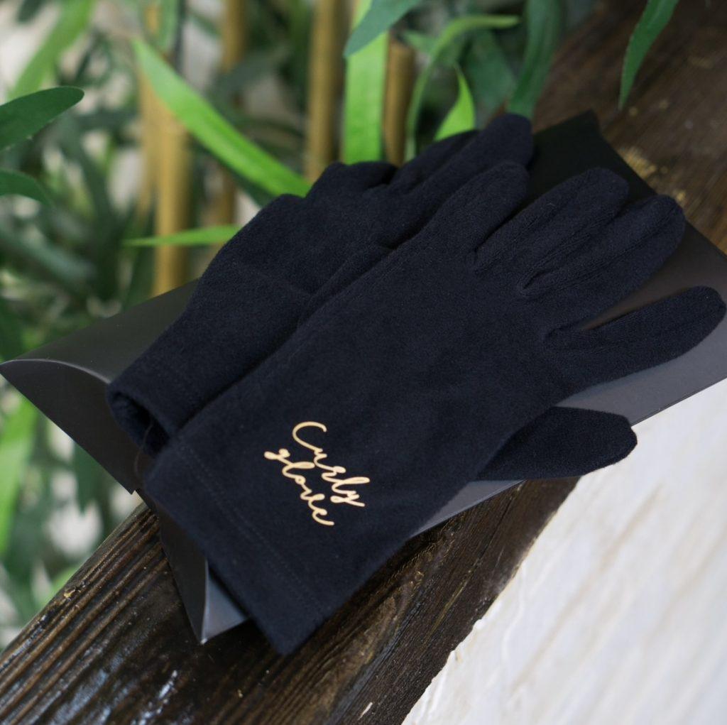 Curly-glove-1024x1021